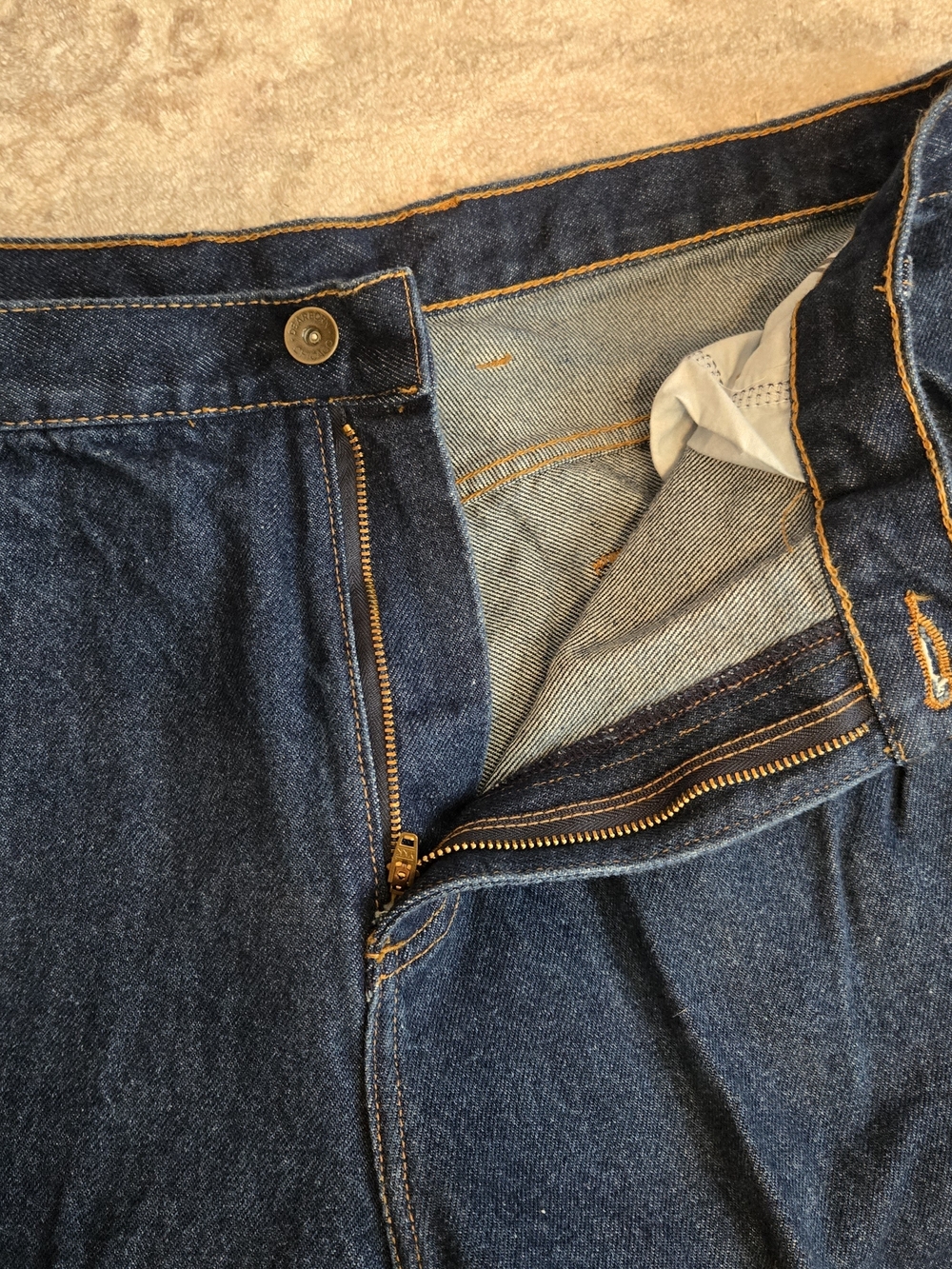 Men's Relaxed Fit Dark Blue Denim Jeans - Picture 4 of 6